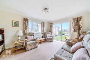 Sitting Room- click for photo gallery